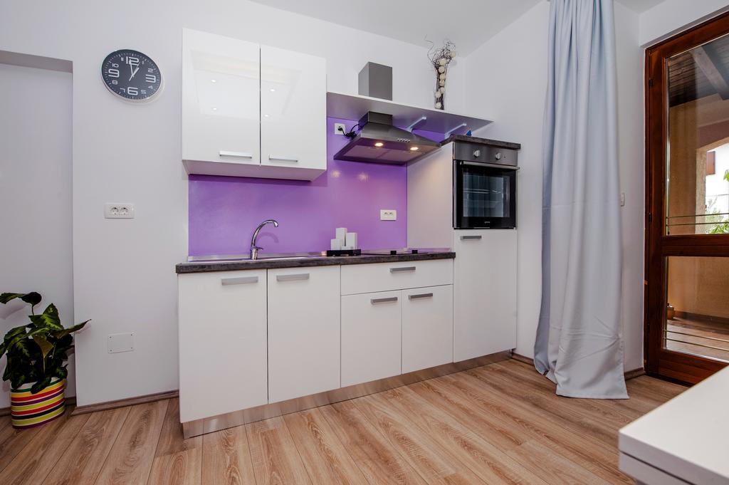 Apartment Api Ровинь Экстерьер фото